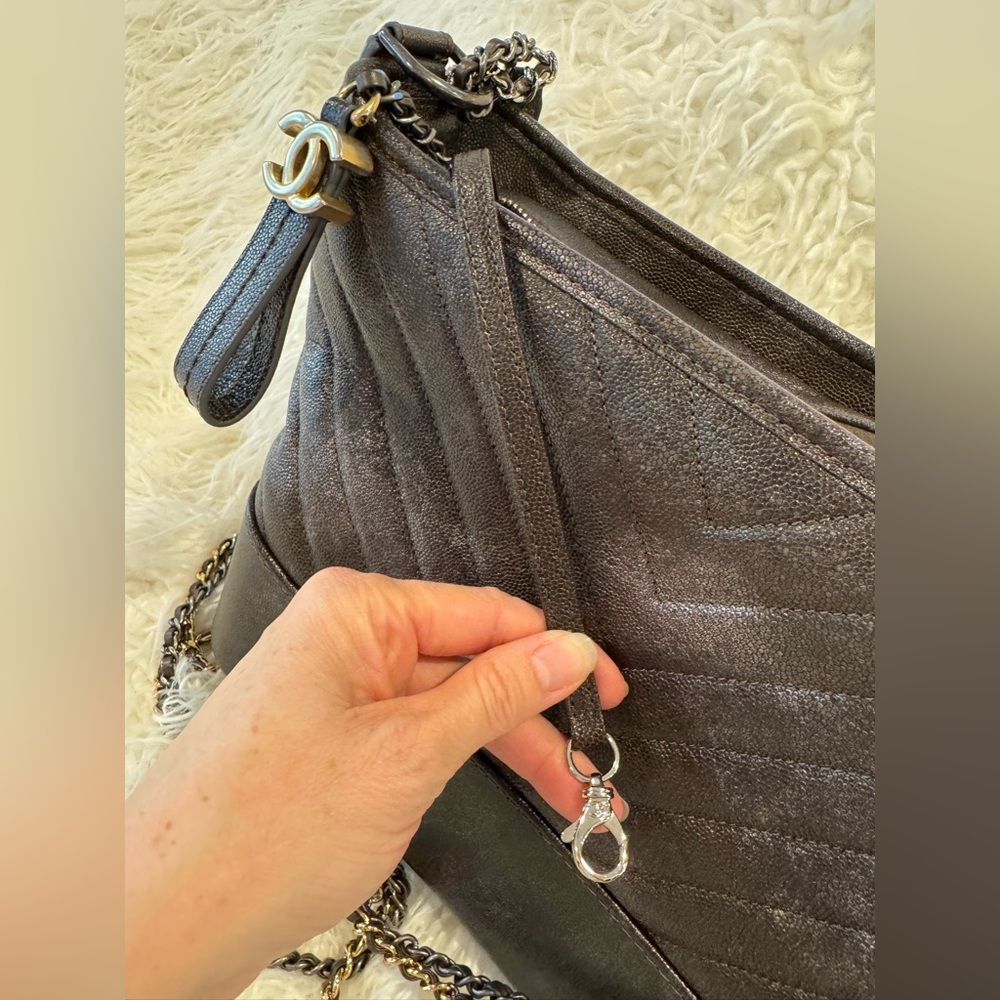 CHANEL Metallic Caviar Chevron Quilted Medium Gabrielle Hobo Dark Silver Gold - Picture 8 of 12